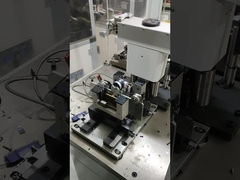 Máquina de equilíbrio automático de rotor externo de duas estações